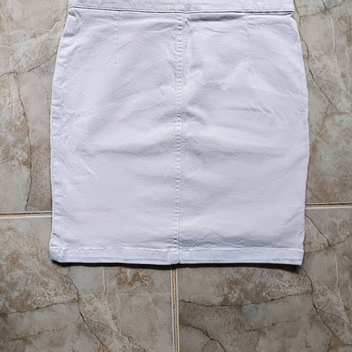 Piazza Italia skirt new, white, elastic, size L