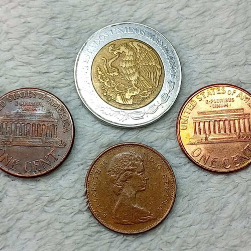 Mexican, Canadian & USA coins used, set of 4 M83-43