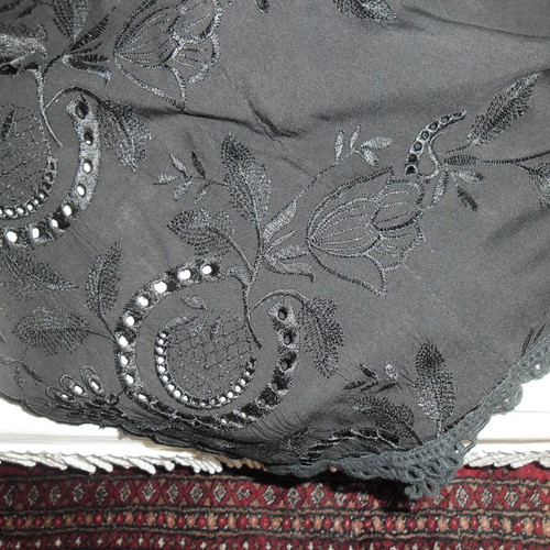 Black appliqued tunic blouse, free size, made in Italy