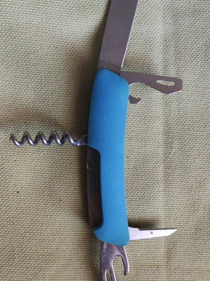 Swiza D03 Swiss knife like new, blue, 11 functions