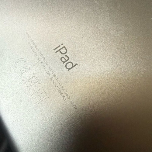 iPad 8th used for parts, pack of 5 pieces