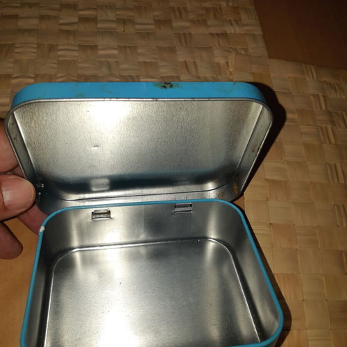 Metal box HBH Go! Looney Tunes used, collectible
