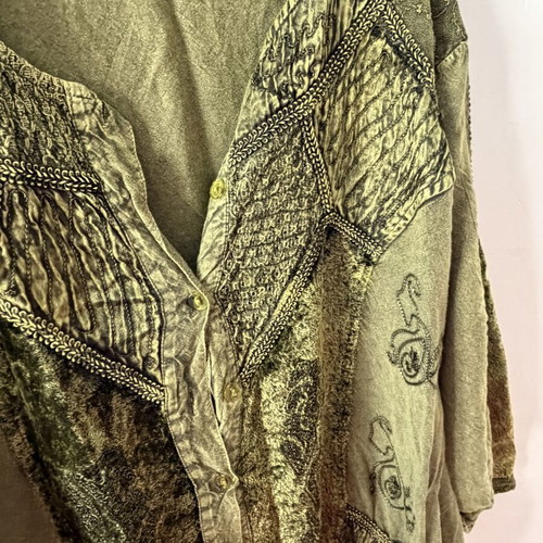 Vintage green patchwork embroidered boho blouse jacket, like new, size 2 XL