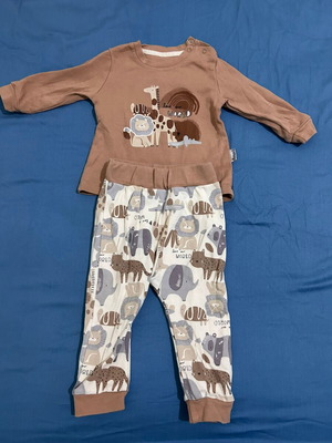 Pajama set for boy 9-12 months like new, organic cotton