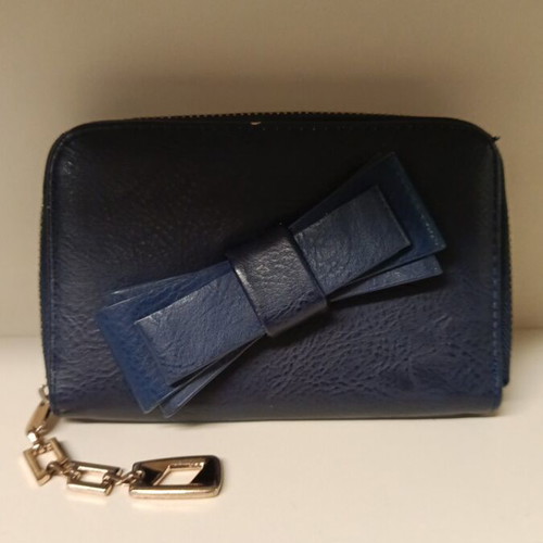 Women's wallet blue color like new