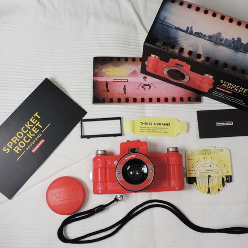 Panorama Sprocket Rocket Lomo red boxed film camera 135