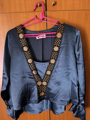 Garantie satin blouse like new, blue, set of 2 pieces
