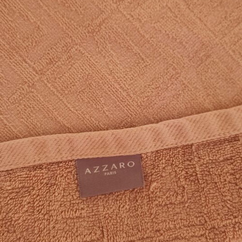 Azzaro full-body bath towel like new, gold color