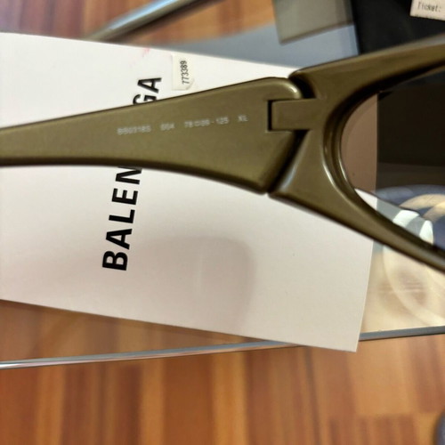 Balenciaga sunglasses beige like new with full set