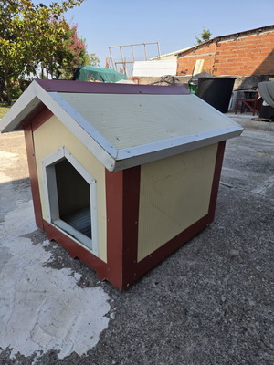 Dog kennel made of panels
