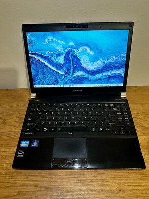 Toshiba Portégé R830 μεταχειρισμένο laptop i5, 8GB RAM, 250GB SSD, Windows 10, 2 μπαταρίες