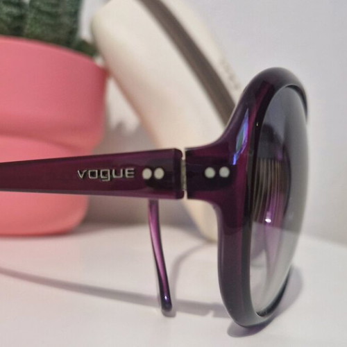 Vogue sunglasses purple vintage like new with case