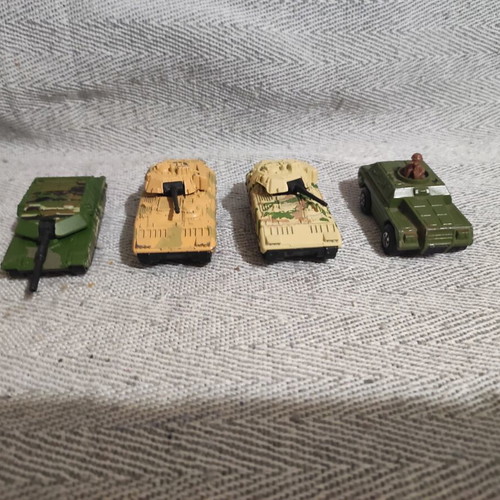 Matchbox battle tanks set of 4 used, 7 cm each