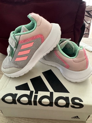 Adidas baby shoes size 24 used
