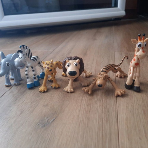 Plastic animal figures like new, set of 6