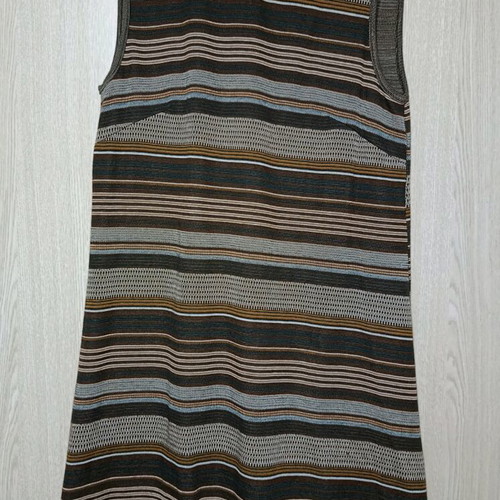 Attrattivo sleeveless dress Large like new with woven striped look