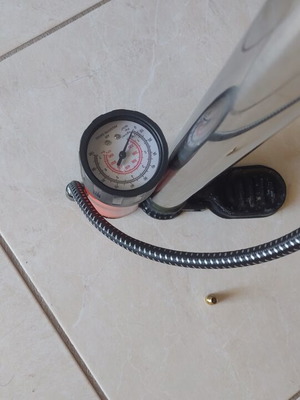 Foot pump high pressure