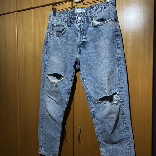 Light blue ripped jeans Zara size M, like new