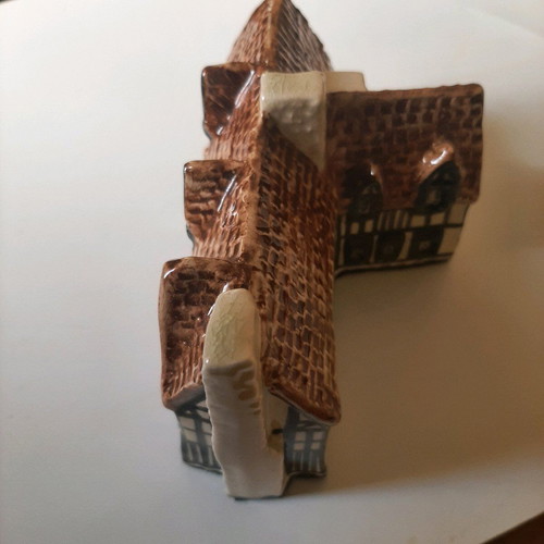 Handmade ceramic miniature Shakespeare house like new