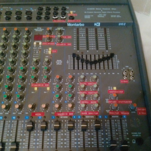 Montarbo Model 916E sound console like new
