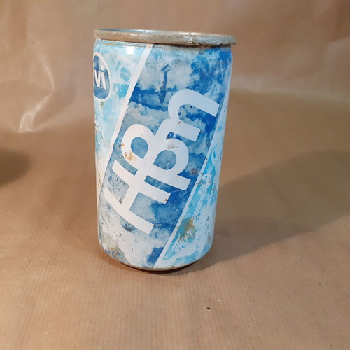 Coca-Cola and Ivi aluminum cans used from the 1980s