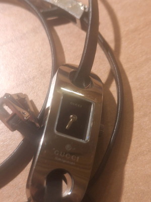 Ρολόι γυναικείο Gucci