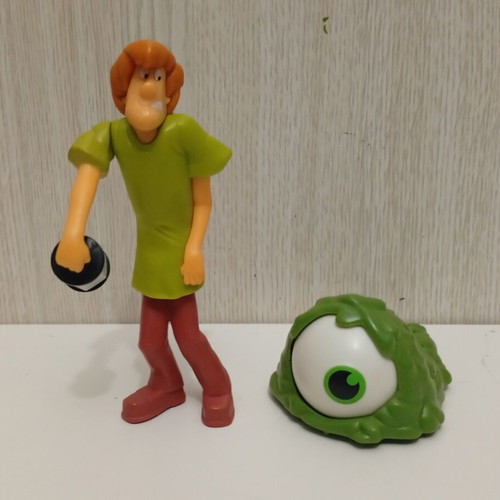 Burger King Hanna Barbera Scooby Doo Shaggy & Swamp Monster figure set