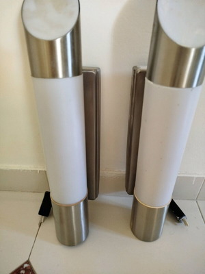 Wall lights pack of 2 like new, dimensions 47cm x 10cm