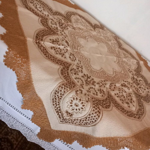 Tablecloth 120x120 with pearls, gold thread and handmade lace new