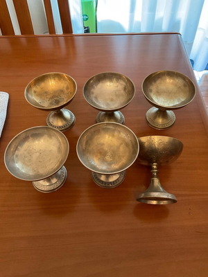 Silver-plated bowls in very good condition, set of 6