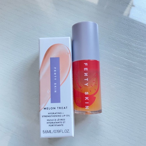 Small Beauty Box 2 new with Fenty Beauty Lip Oil and Sleep Mask