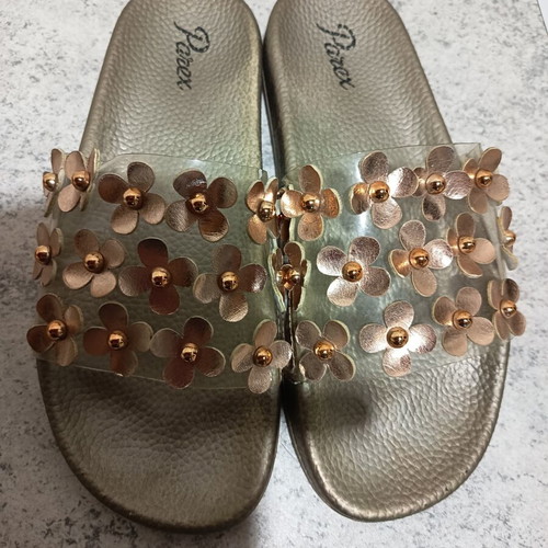 Parex women's slippers size 40 like new, gold floral design