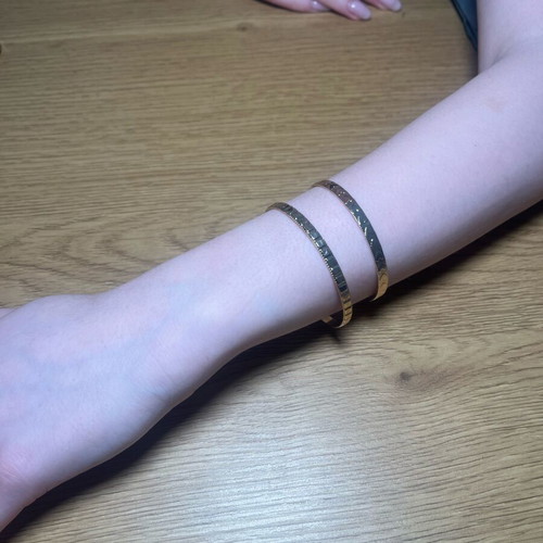 Minimal gold hoop bracelets Zara like new with sparkling rhinestones