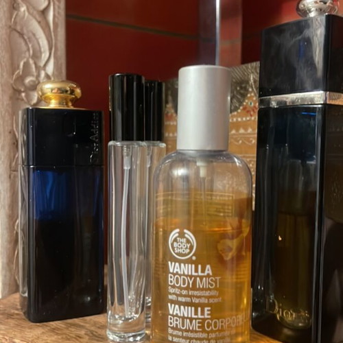 Dior Addict and Body Shop Vanilla Mist Decants Set