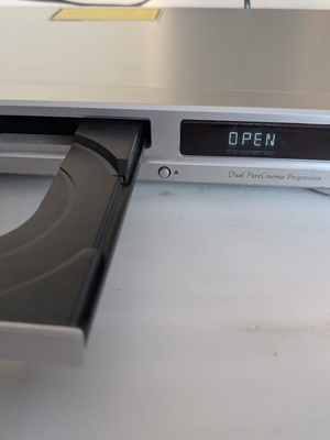 Pioneer DV-370-S DVD/CD player used, silver without remote