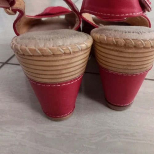 B-Soft sandals size 37 like new, red, anatomical