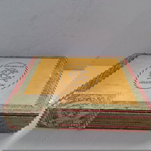 Дървена кутия Cifuentes Habana употребявана, винтидж кубинска