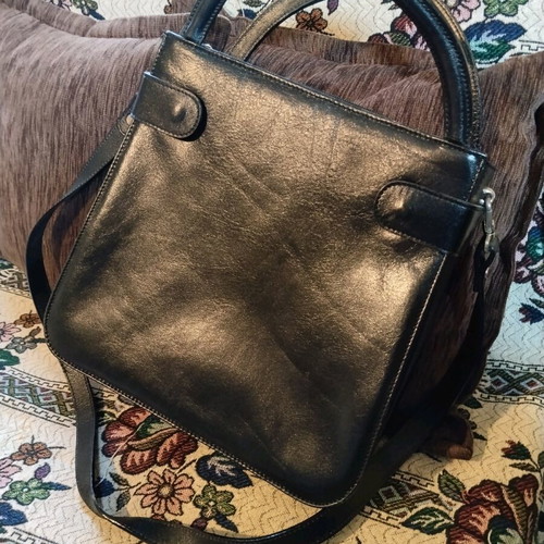 Vintage authentic leather bag Guy Laroche Paris used, black