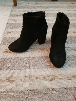 Suede ankle boots used black size 39 with functional zipper