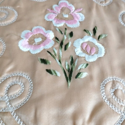 Vintage bridal quilt set with caramel pillow satin champagne