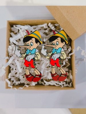 Σκουλαρίκια Pinocchio ξύλινα χειροποίητα με καρφωτό κούμπωμα