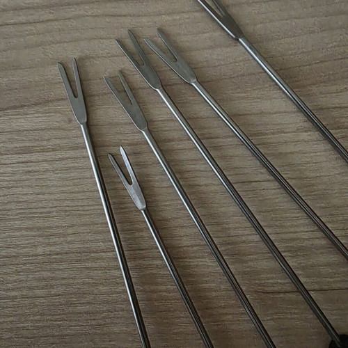Fondue forks set of 6 nearly new with colored handles
