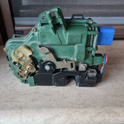 Seat Ibiza Cordoba 6L driver door lock used, genuine 8 pin