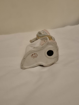 Chinese porcelain figure 1970, like new, size 24x14 cm