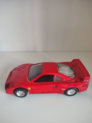 Ferrari F40 1:24 die-cast model used by MIRA