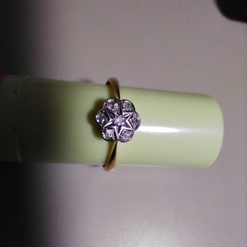 18ct Gold and Platinum Diamond Cluster Ring vintage