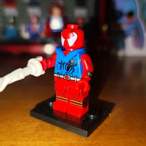 Scarlet Spider - Ben Reilly σαν καινούργιο με βάση στήριξης και μεγάλο ιστό