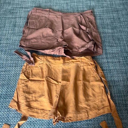 Shorts like new, medium size, brown and yellow set