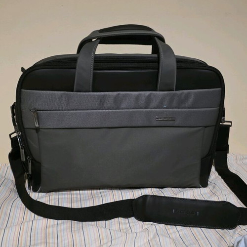 Samsonite laptop bag like new, gray, fits up to 17 inches