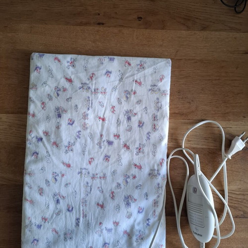 Beurer HK25 electric hot water bottle used with children's cover